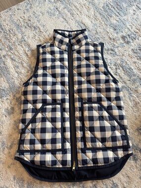 Quilted Gingham Puffer Vest in Navy